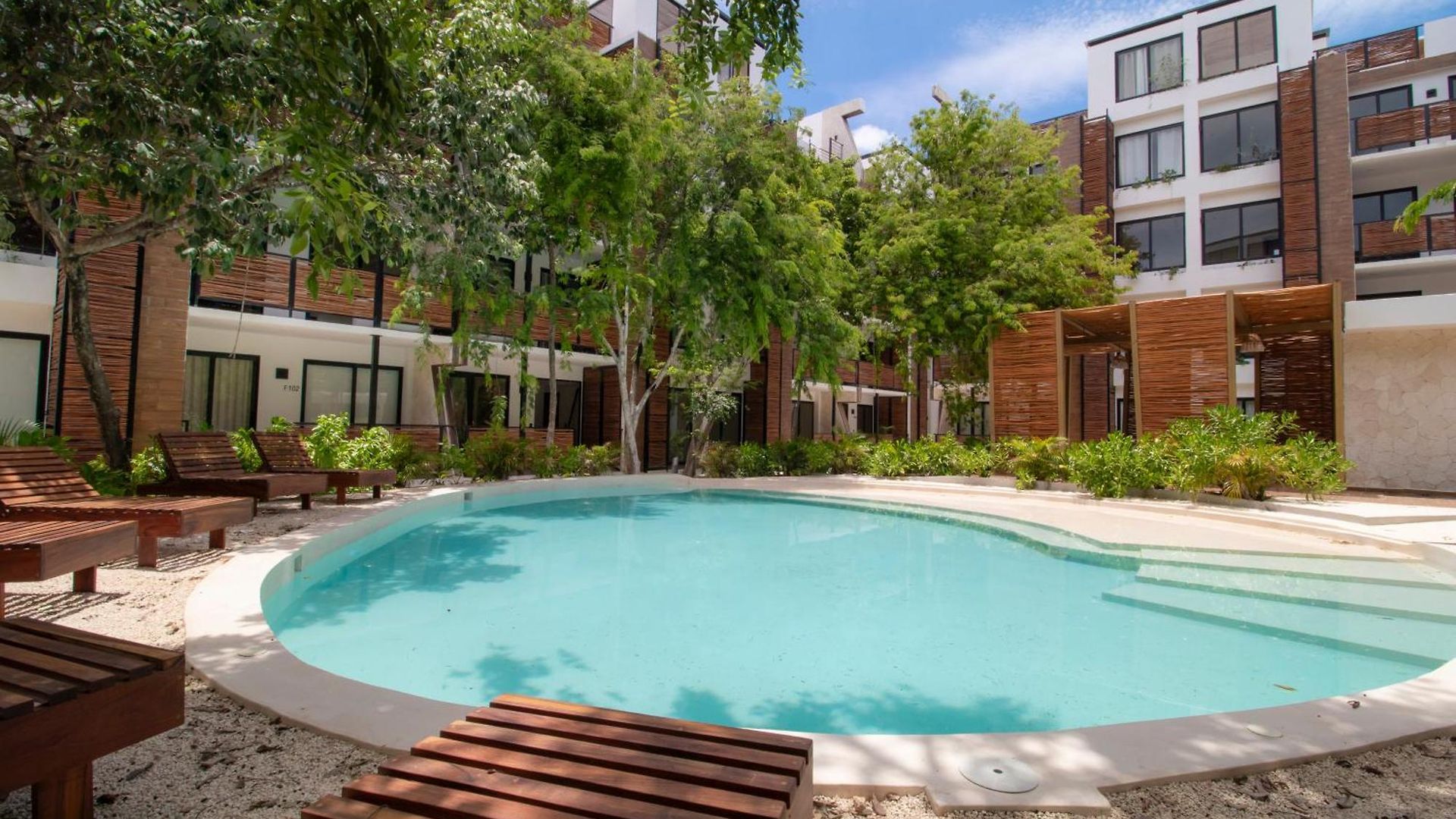 With Private Rooftop In Tulum, 2 Br *