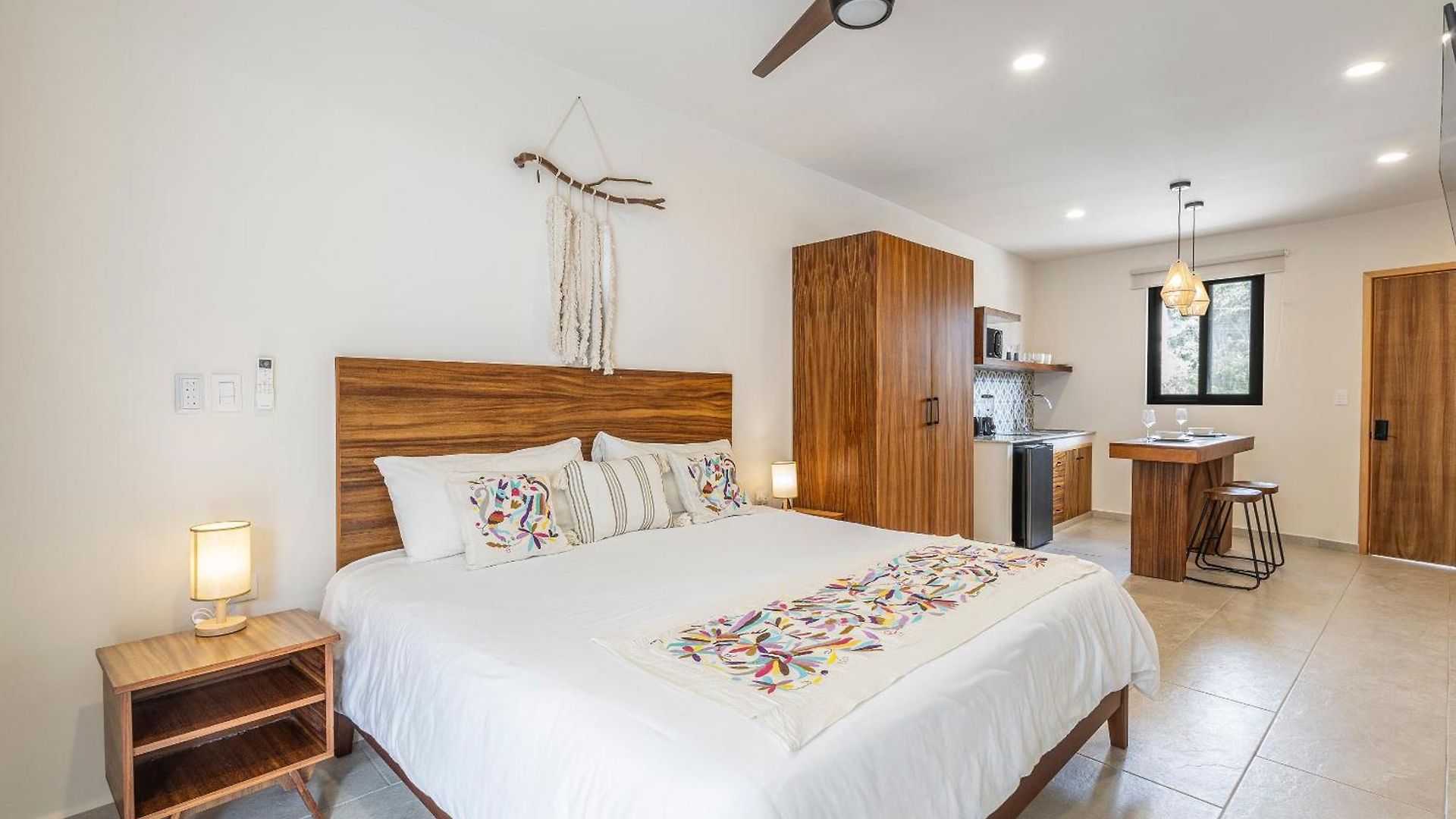 Chic Santal & Avenida 7 Apartment