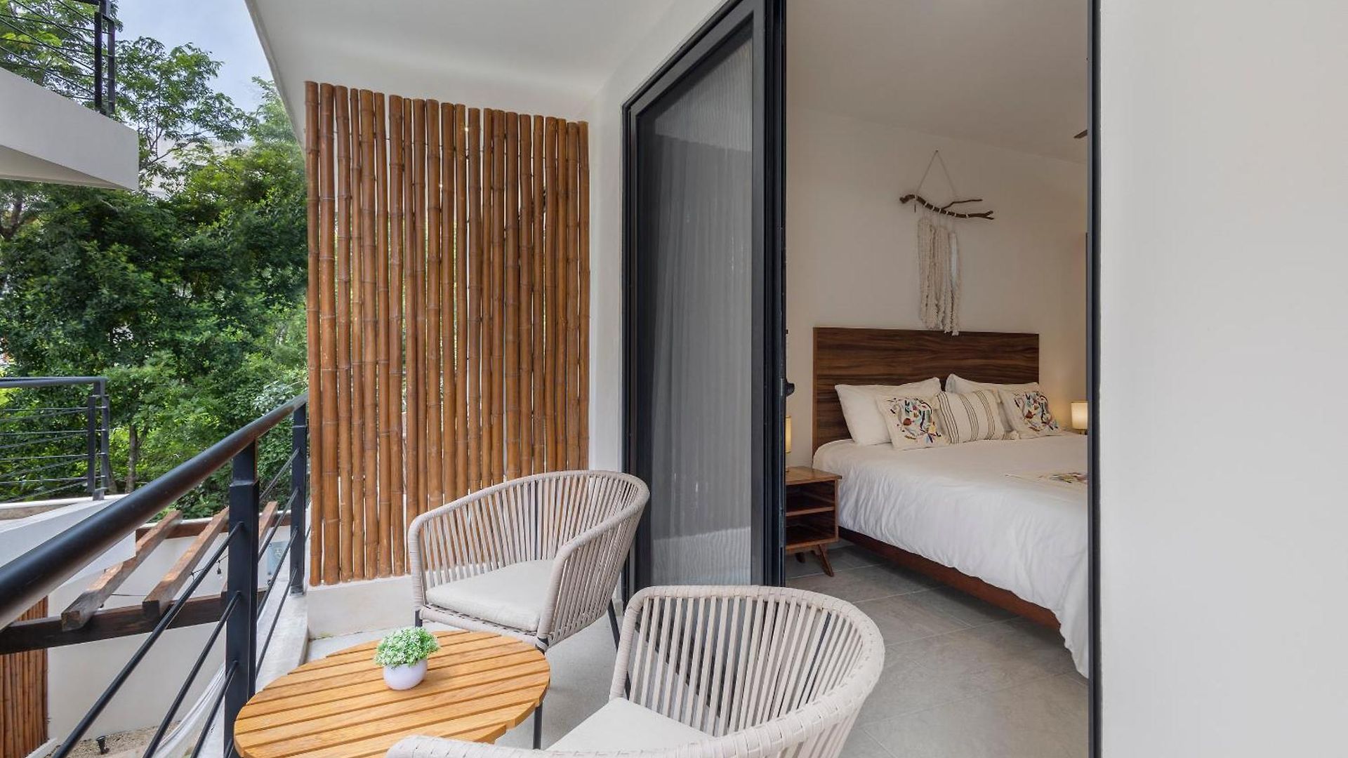 Chic Santal & Avenida 7 Apartment