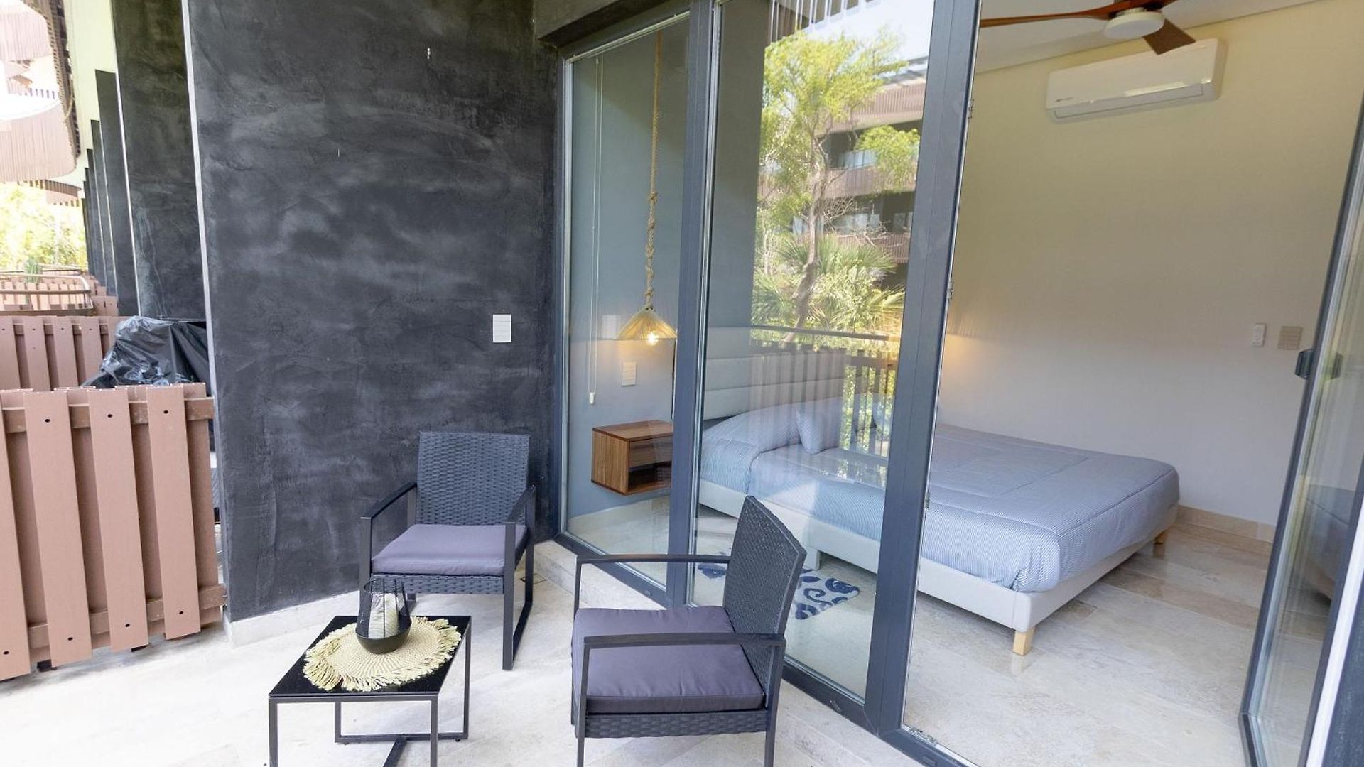 Apartment Hideaway In Zone *
