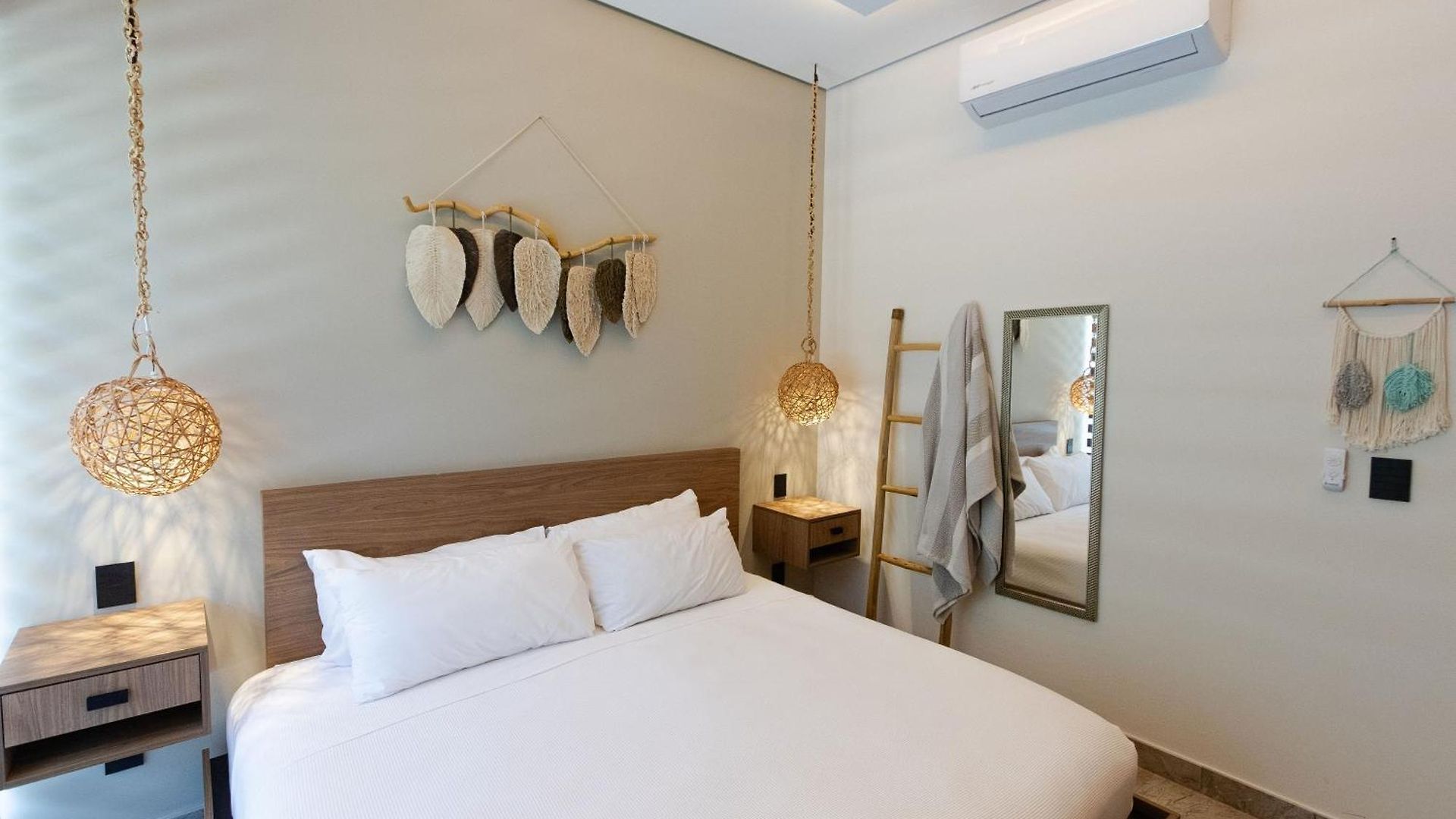 Escape - Jacuzzi - Free Bikes & Apartamento *
