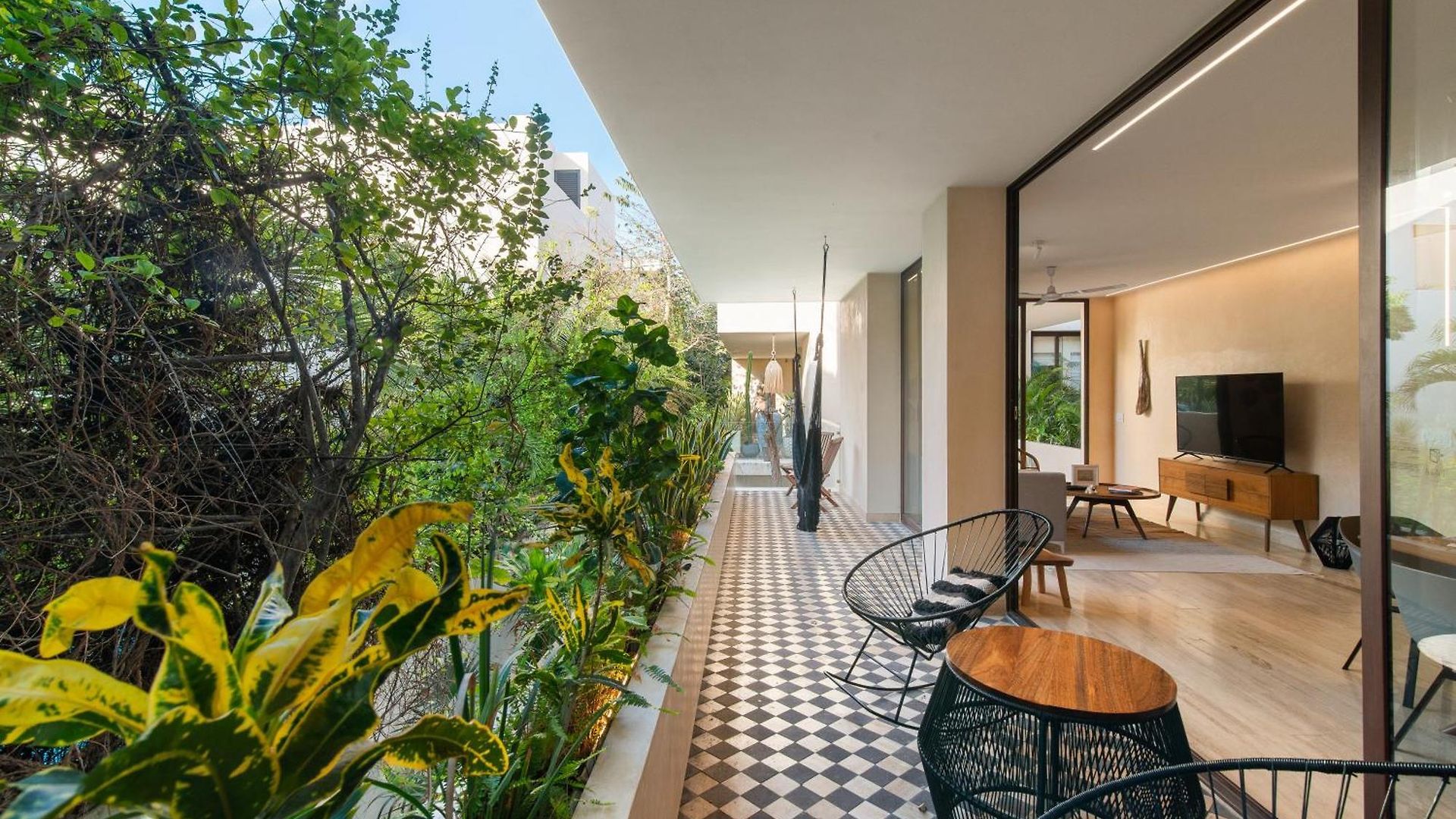 204 Hidden Gem In The Heart Of W/ Huge Private Terrace And Pool For 6 Pax