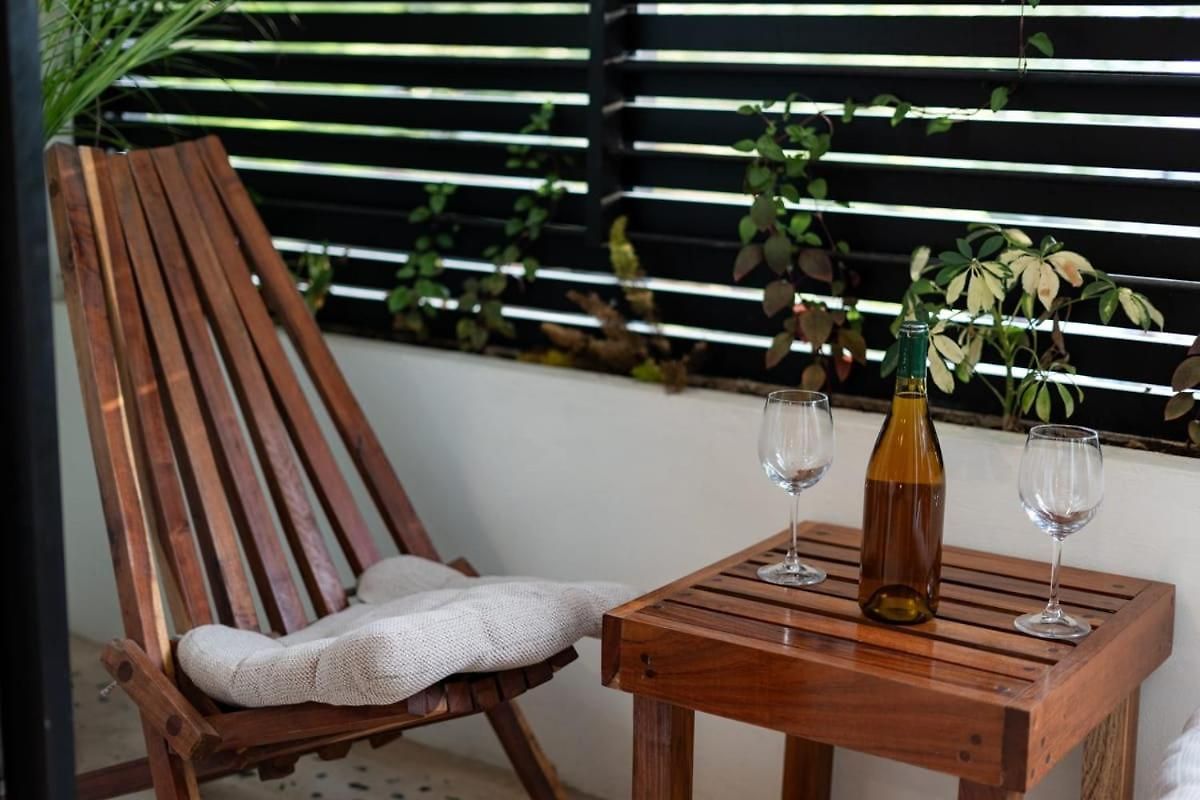 Tropical Escape In A Cozy Paam Cheel *