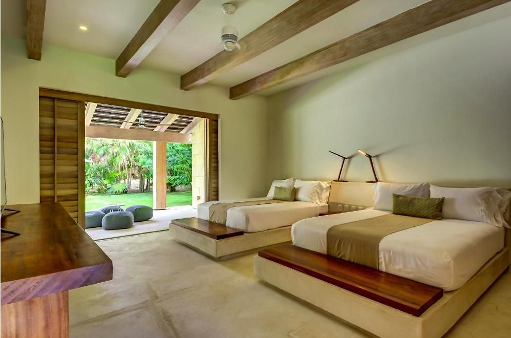 Beachfront In Villa *