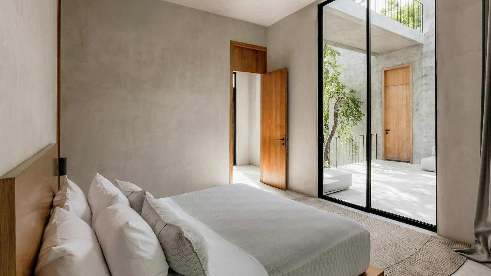 Shalva & Aviv Iconic 200m Villa