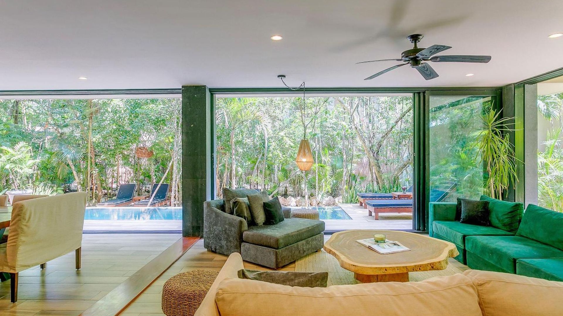 Luxurious Oasis Jacuzzi With Art Gallery And Pool Tulum