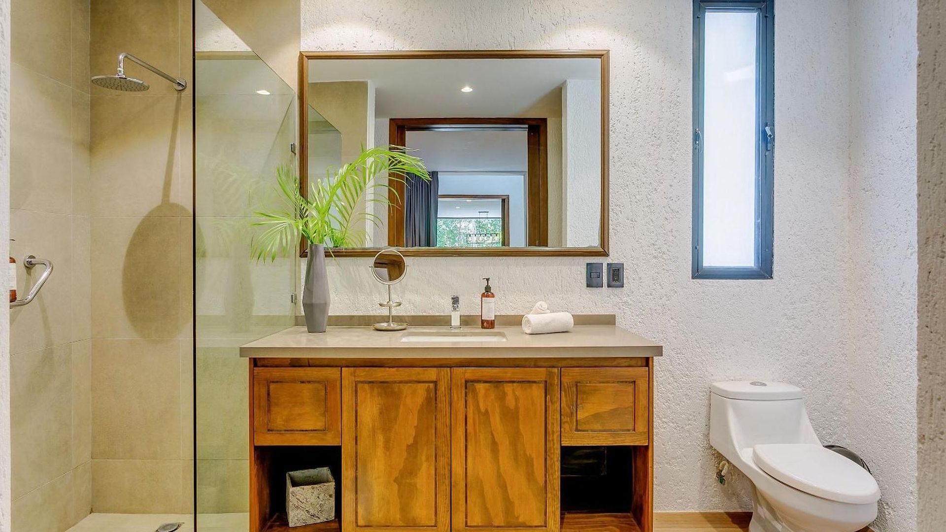 Luxurious Oasis Jacuzzi With Art Gallery And Pool Tulum