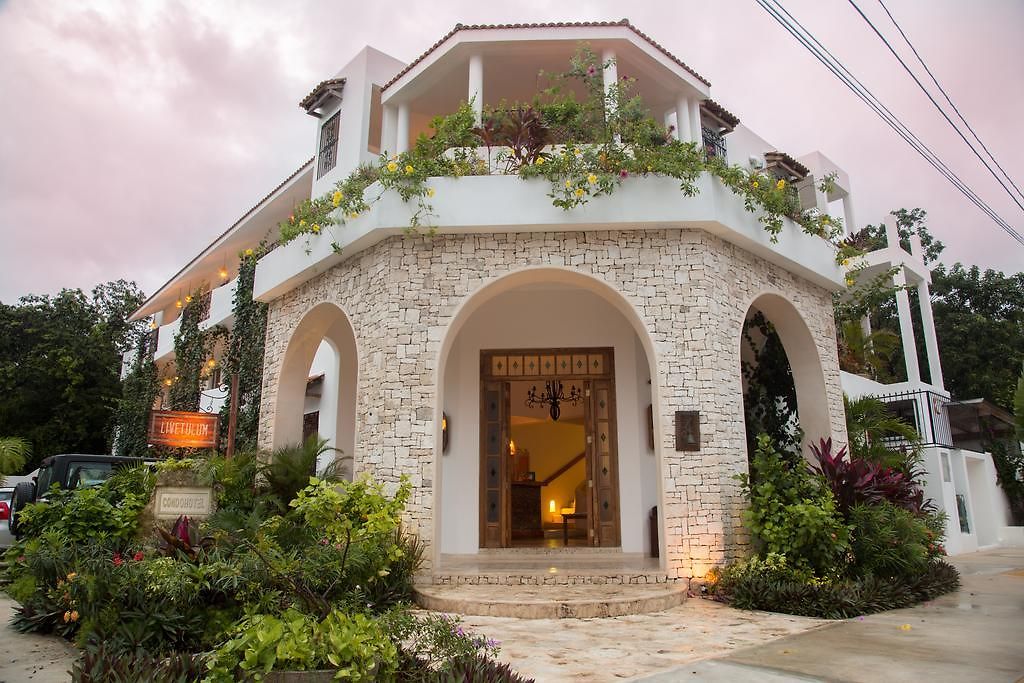 Livetulum Apartahotel 4*