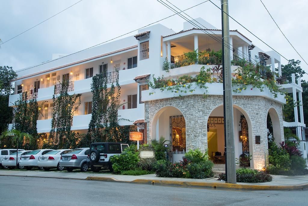 Apartahotel Livetulum 4*