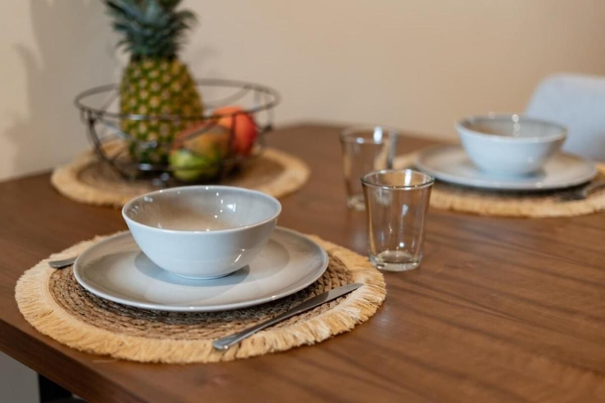 Tropical Escape In A Cozy Paam Cheel