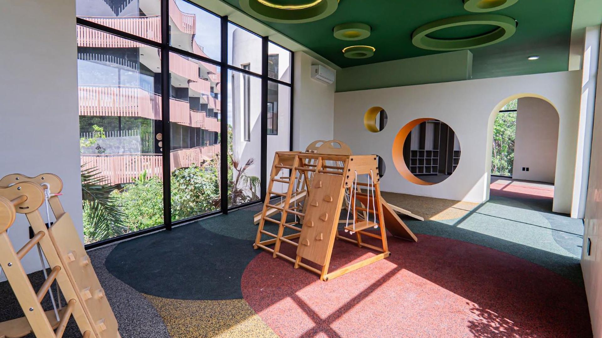 Apartment Aparment In The Zone Of *