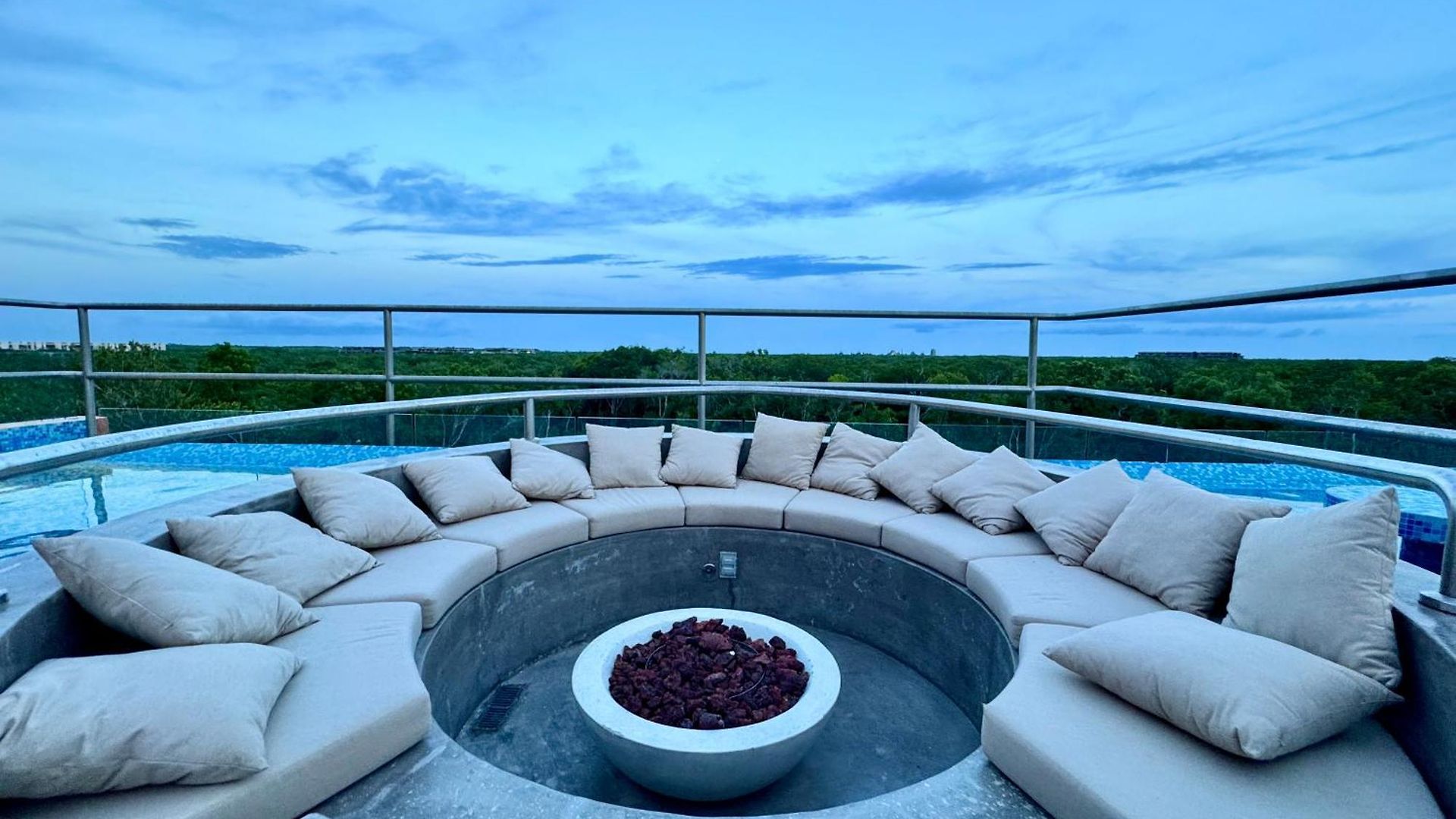 3br En Aldea Zama-roof Top-2 Pool-fast Wifi-gym Apartment Tulum