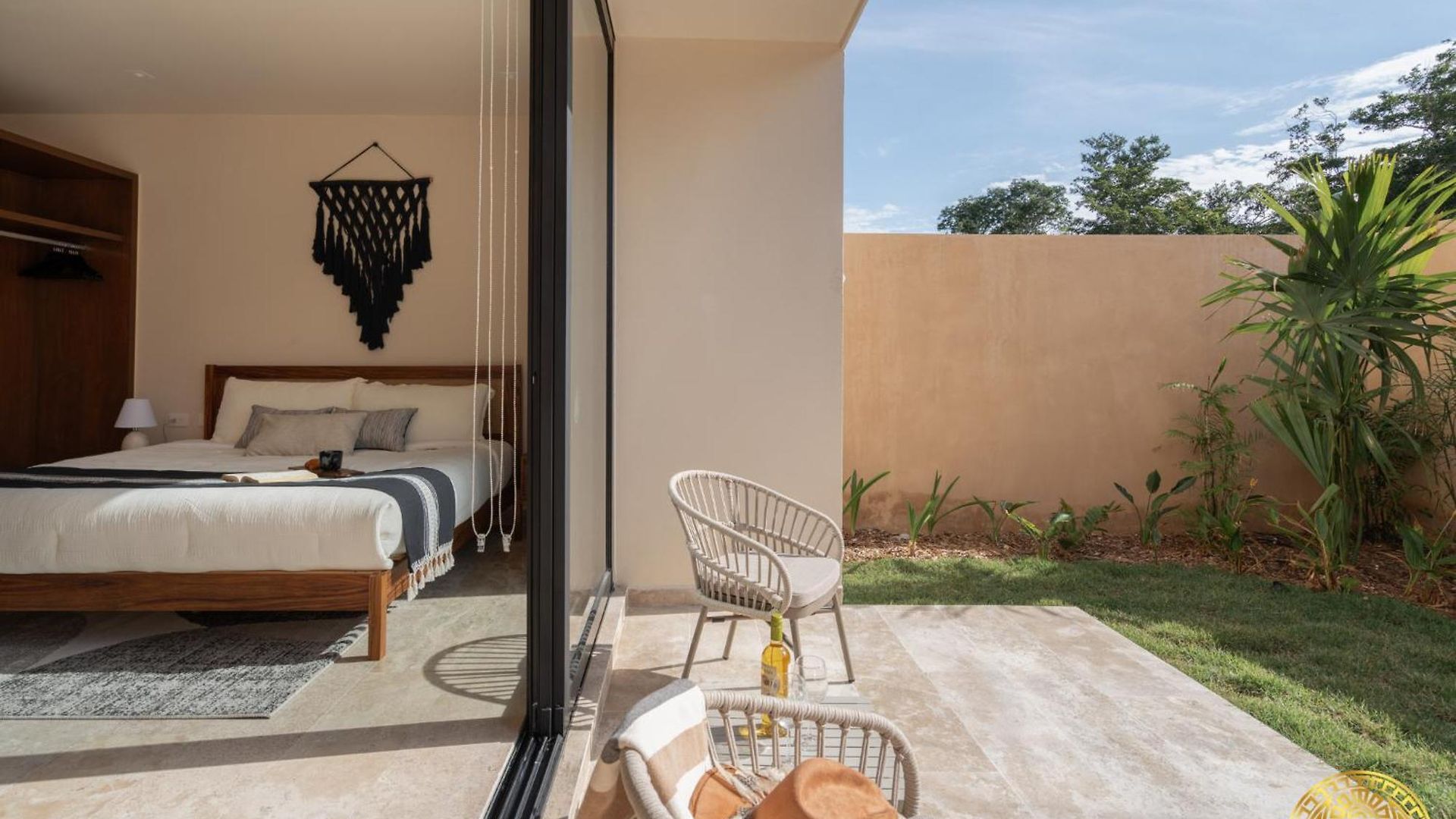 Apartahotel Peregrina Lux