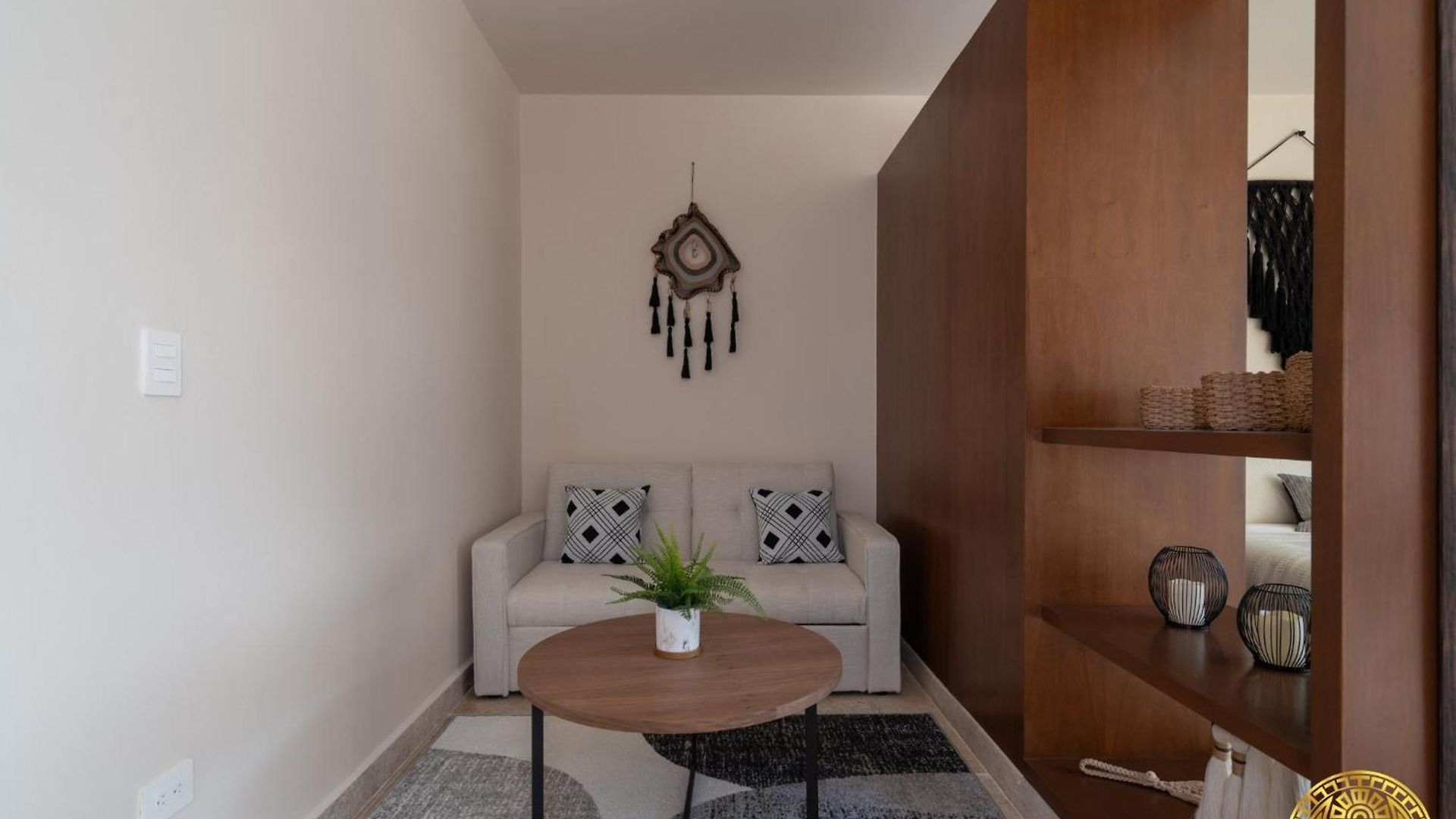 Peregrina Lux Apartahotel 4*
