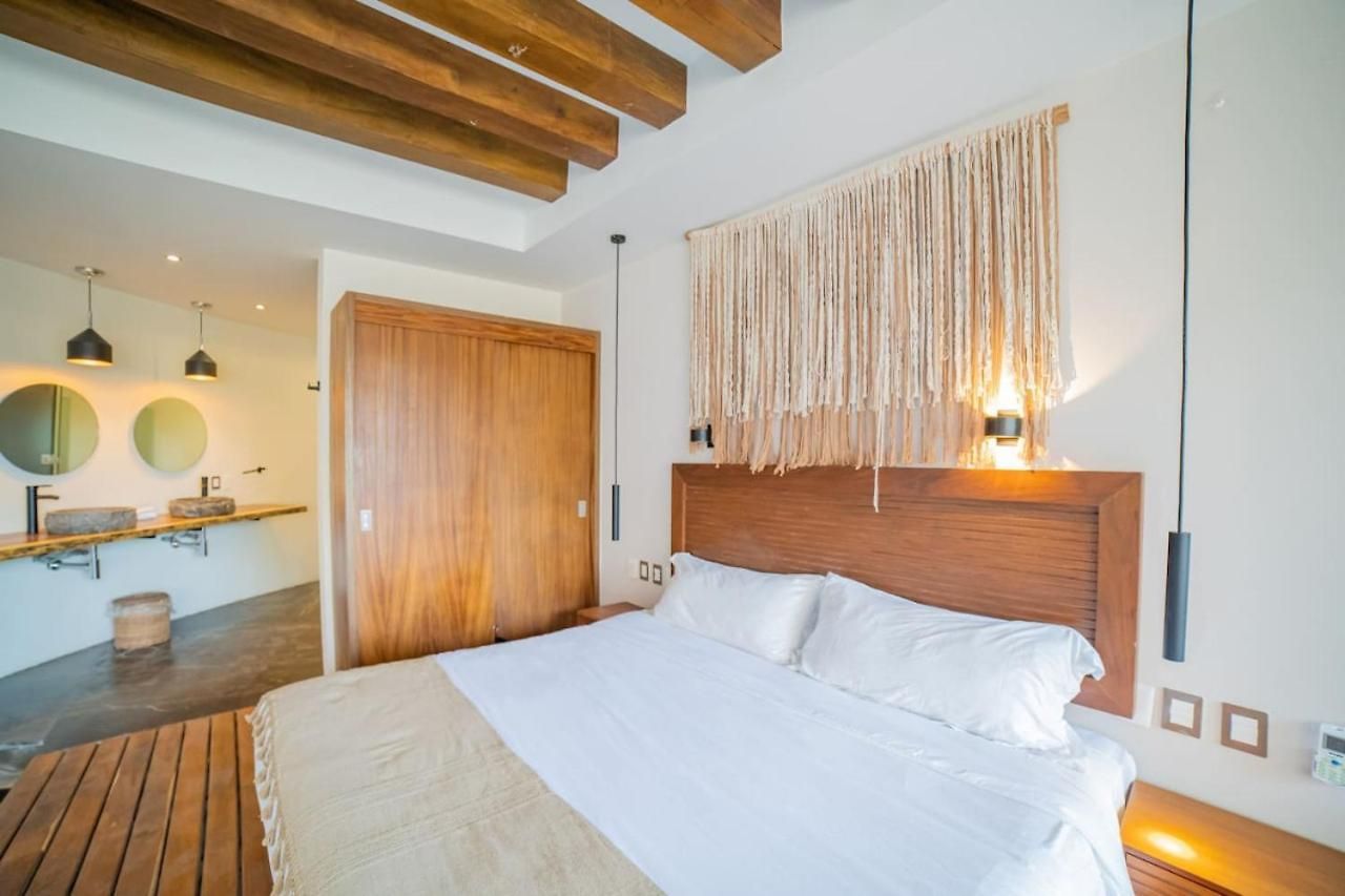 Secluded Jungle Free Access To Club Apartment *
