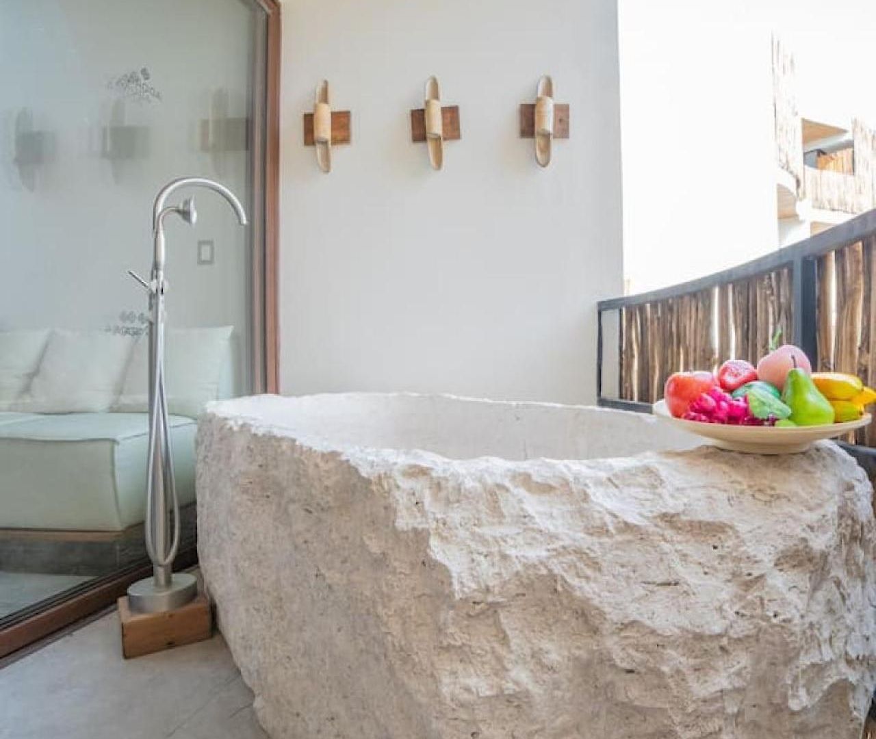 Secluded Jungle Free Access To Club Apartment
