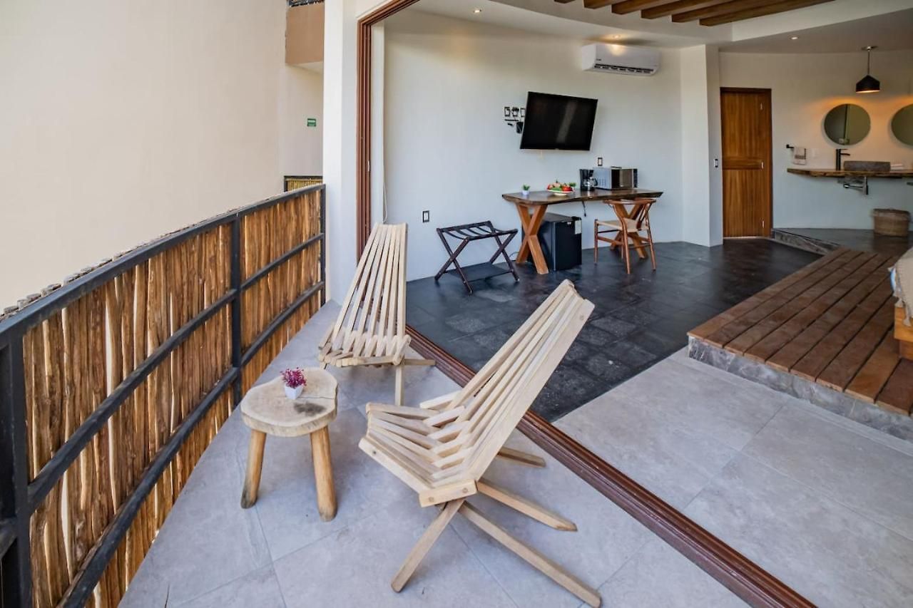 Secluded Jungle Free Access To Club *