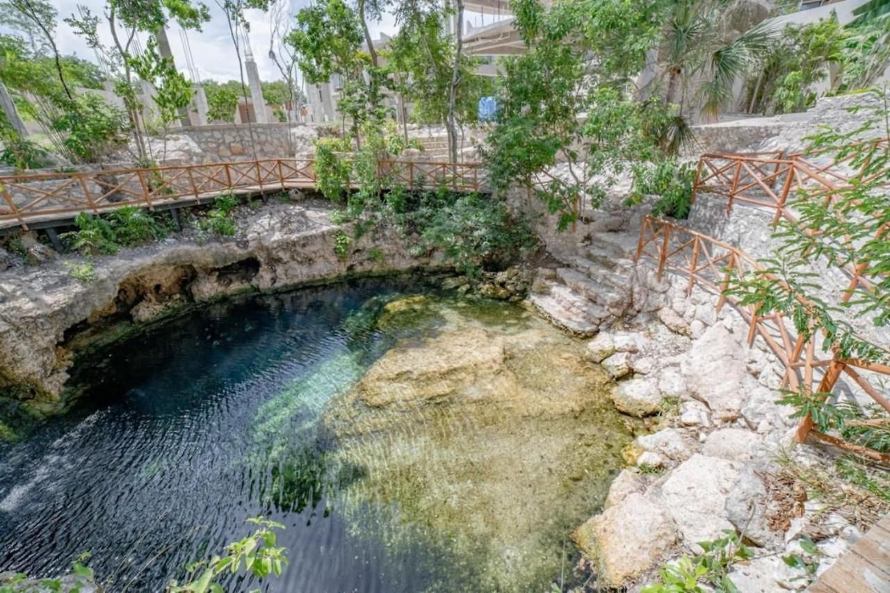 Secluded Jungle Free Access To Club Apartment