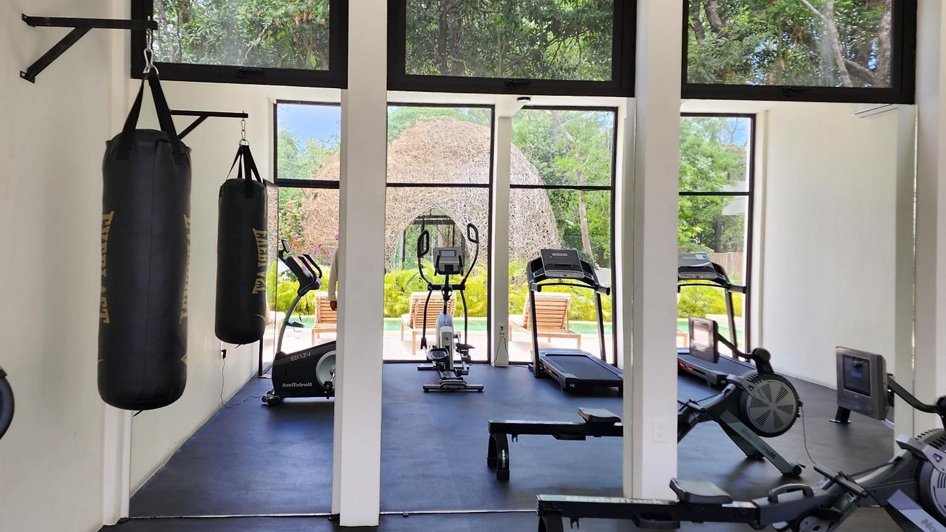 Paam Cheel Nest 111 - Near Site, Private Pool Apartment