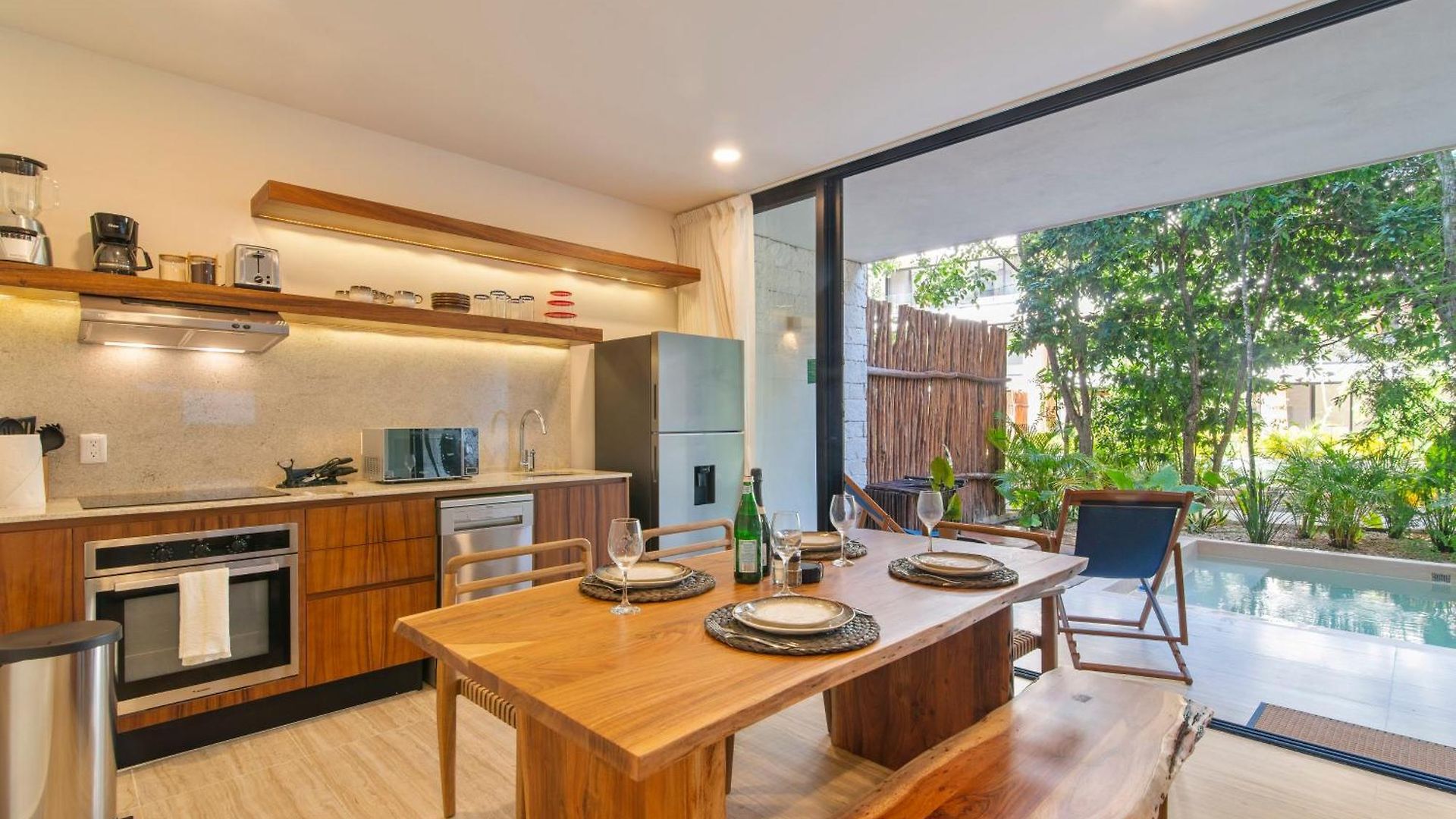 Tropical 2 Bedroom | Private Balcony & Rooftop | Casago Holiday home Tulum