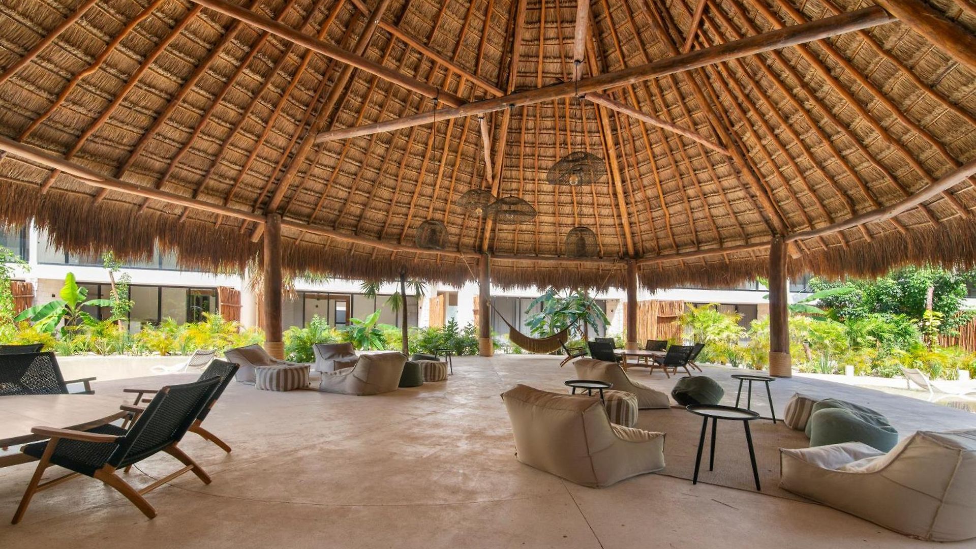 Tropical 2 Bedroom | Private Balcony & Rooftop | Casago