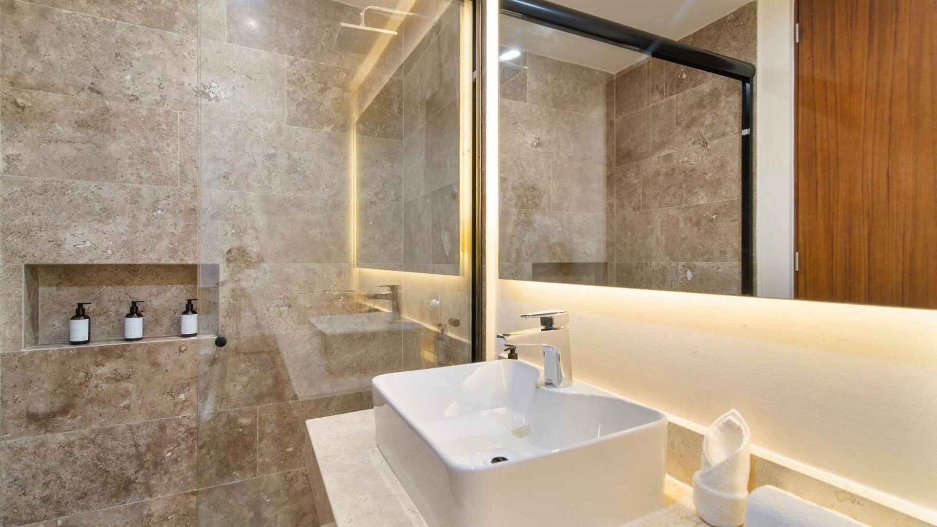 Tropical 2 Bedroom | Private Balcony & Rooftop | Casago Holiday home Tulum