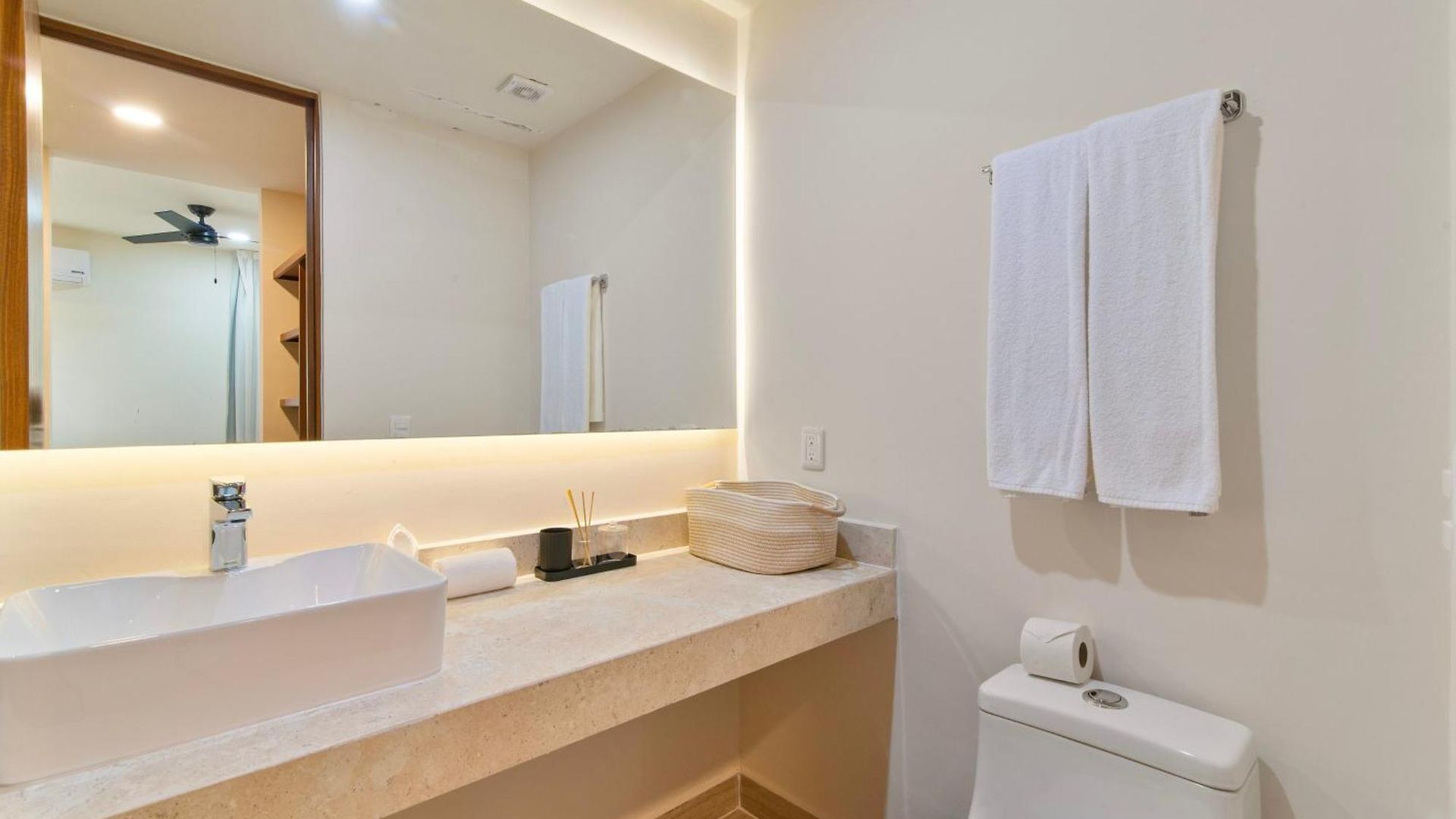 Tropical 2 Bedroom | Private Balcony & Rooftop | Casago *