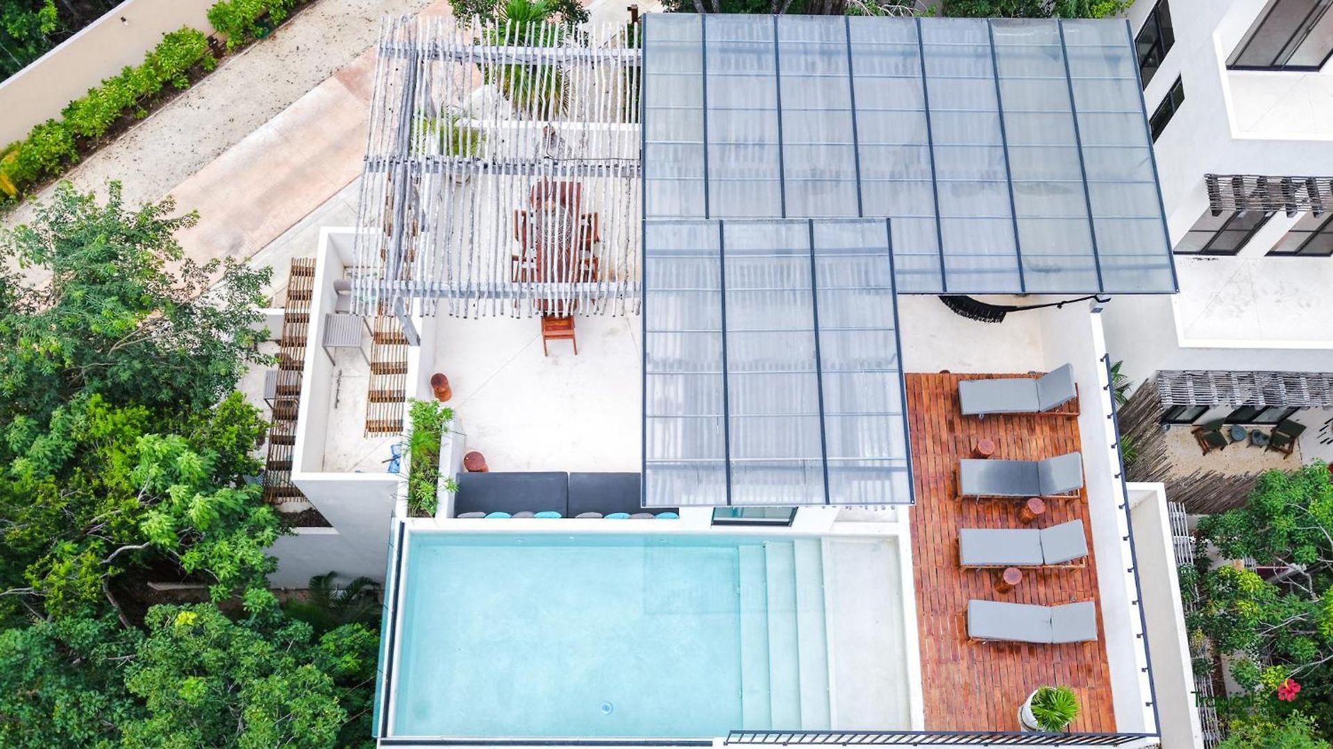 La Linda Luxury Two Story Huge Terrace Next To The Pool Apartamento *