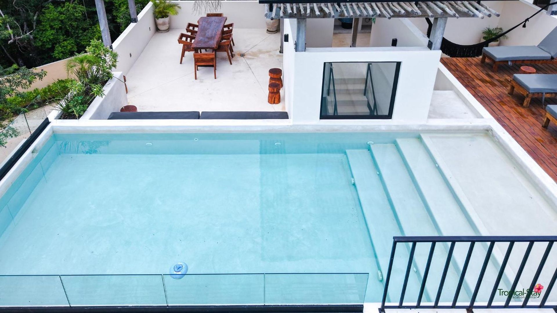 La Linda Luxury Two Story Huge Terrace Next To The Pool