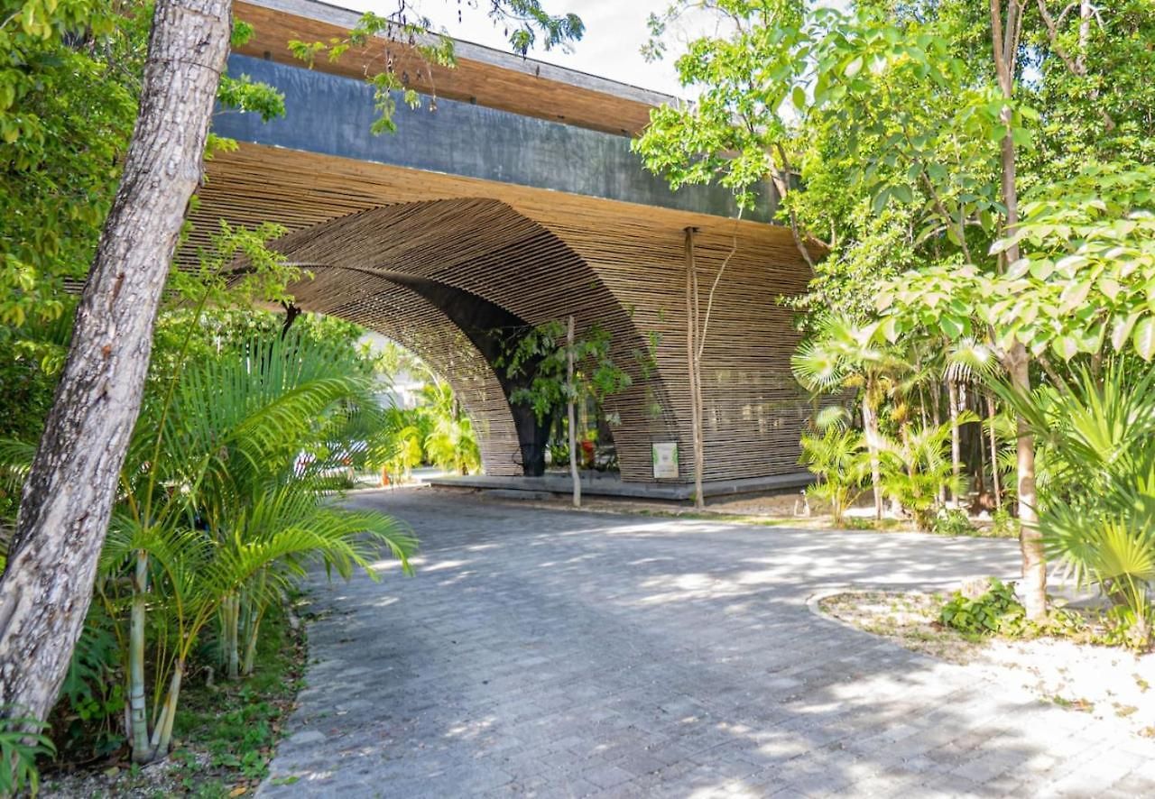 Apartment Essentia Luxury Jungle 2br With Private Pool