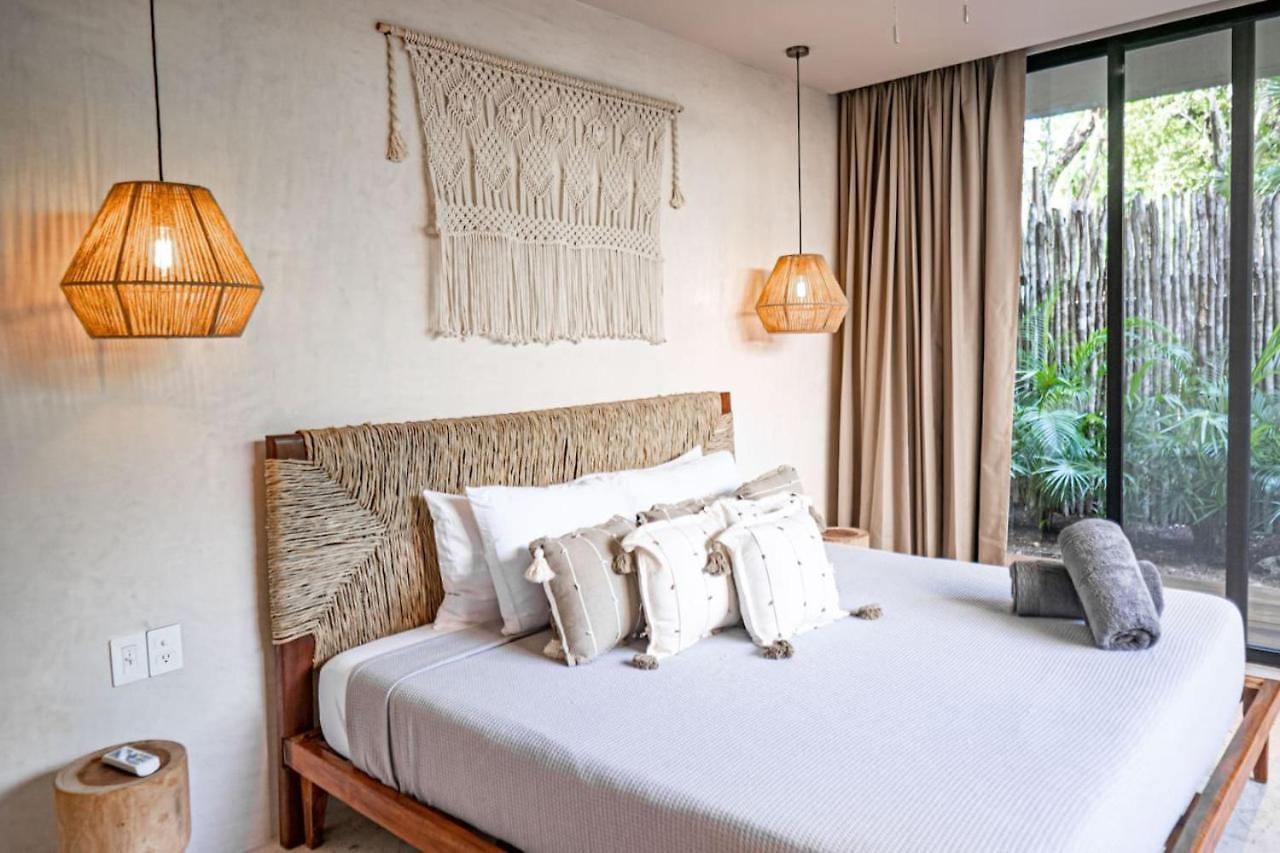 Apartment Essentia Luxury Jungle 2br With Private Pool