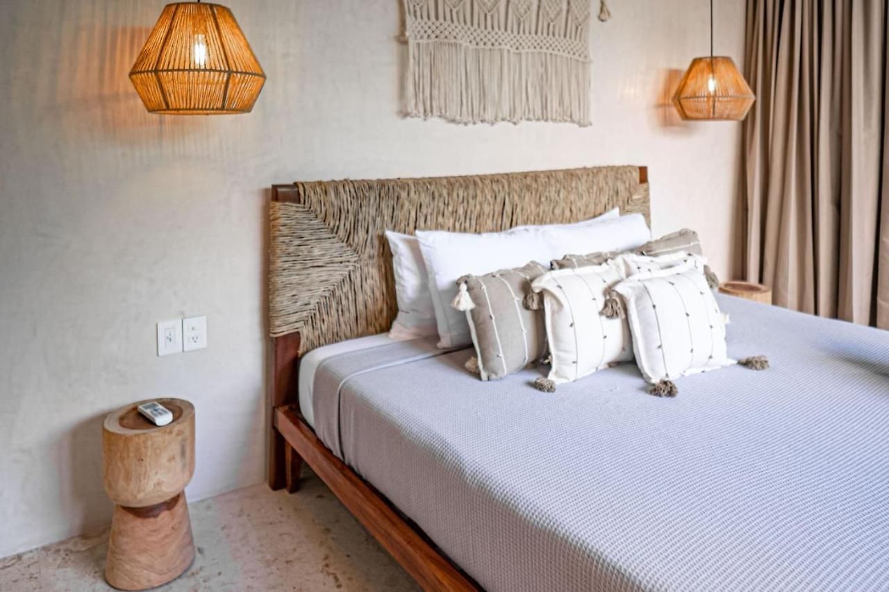 Essentia Luxury Jungle 2br With Private Pool