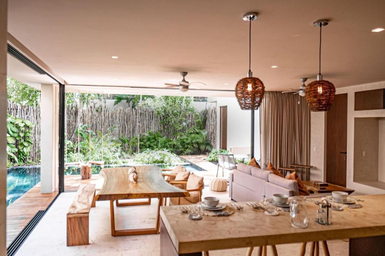 Apartment Essentia Luxury Jungle 2br With Private Pool