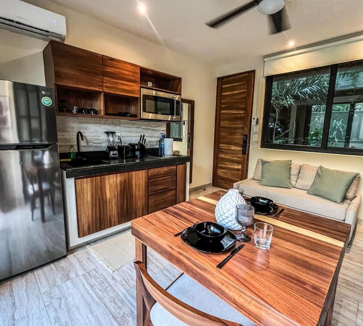 15 Min Walking Near Of Beach, Private Pool, 1 Bed, 1 Sofacama, 1 Inflatable Apartamento Tulum