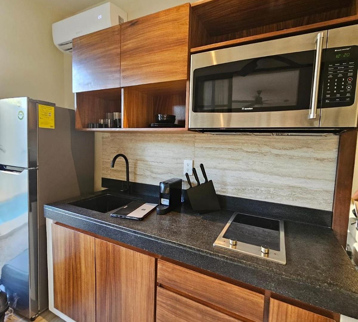 15 Min Walking Near Of Beach, Private Pool, 1 Bed, 1 Sofacama, 1 Inflatable