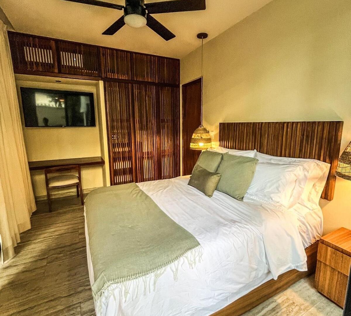 15 Min Walking Near Of Beach, Private Pool, 1 Bed, 1 Sofacama, 1 Inflatable *