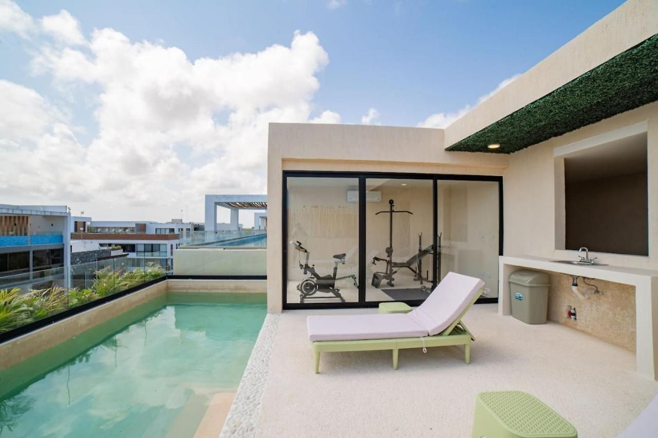 Apartment Chic And Elegant Escape In *
