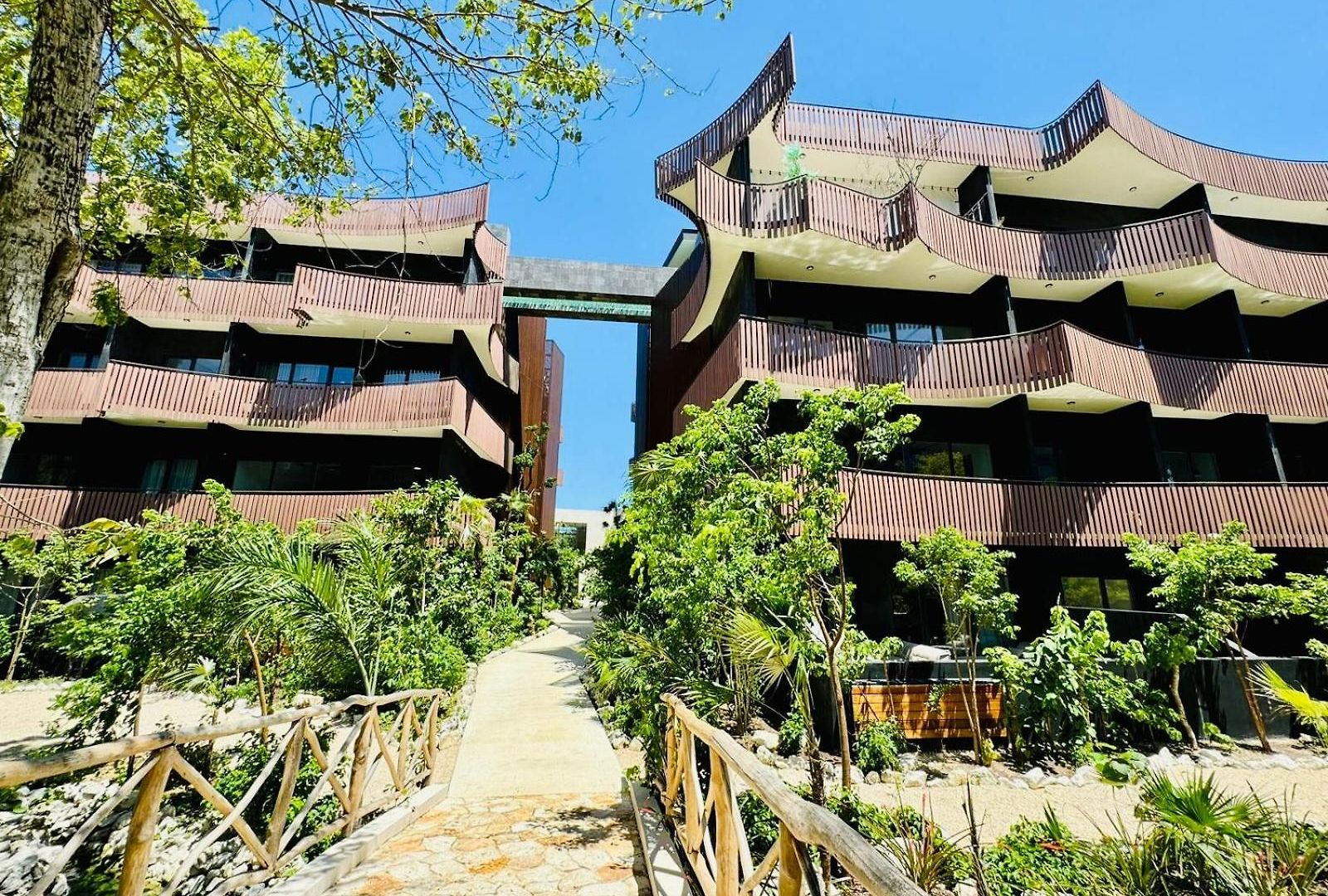 Jungle Guardian - Rooftop Pool & Club Tulum
