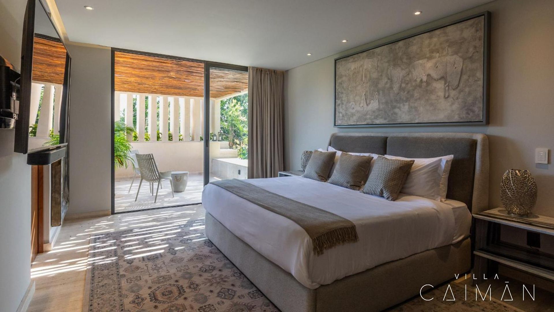 Caiman Villa *