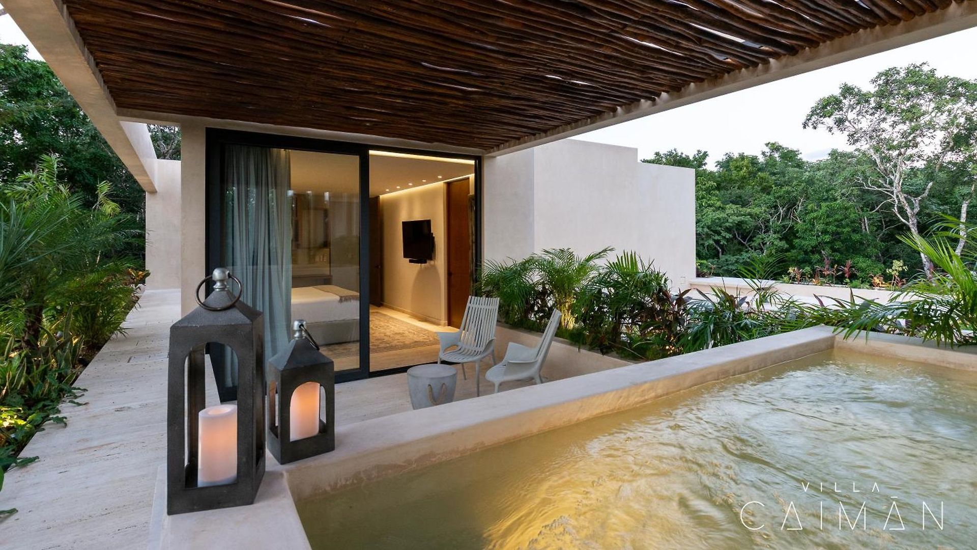 Caiman Villa *