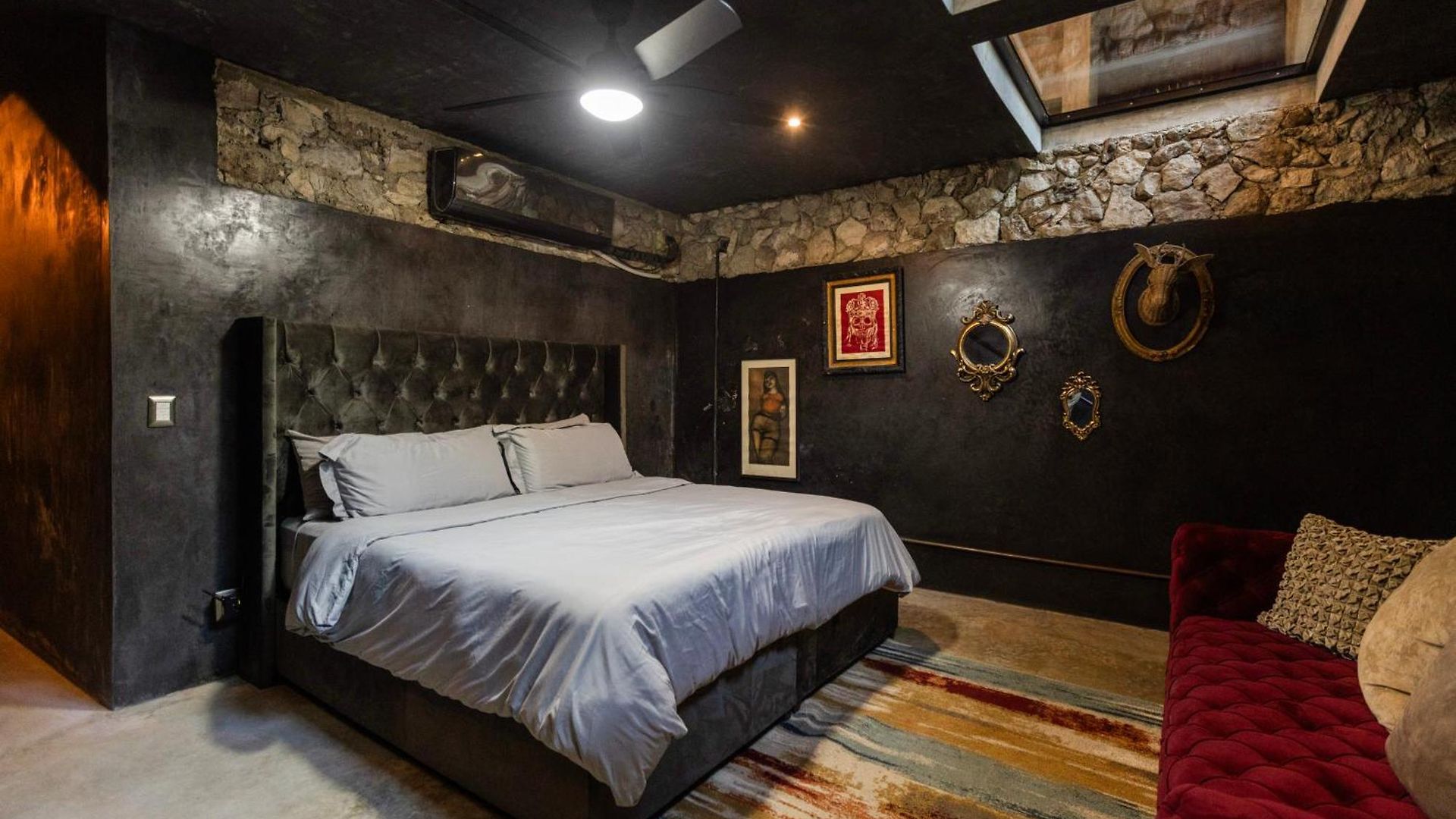 Casa Halo - Mansion, Nightclub, Pool, Sonos, Gated, Staff Villa *
