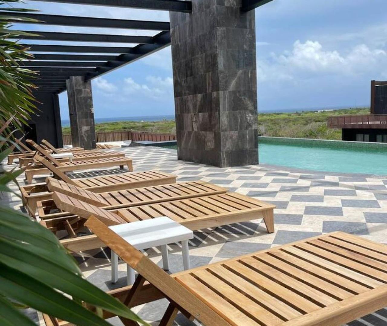 Modern Design Sunny Vibes In Prime Amira District *