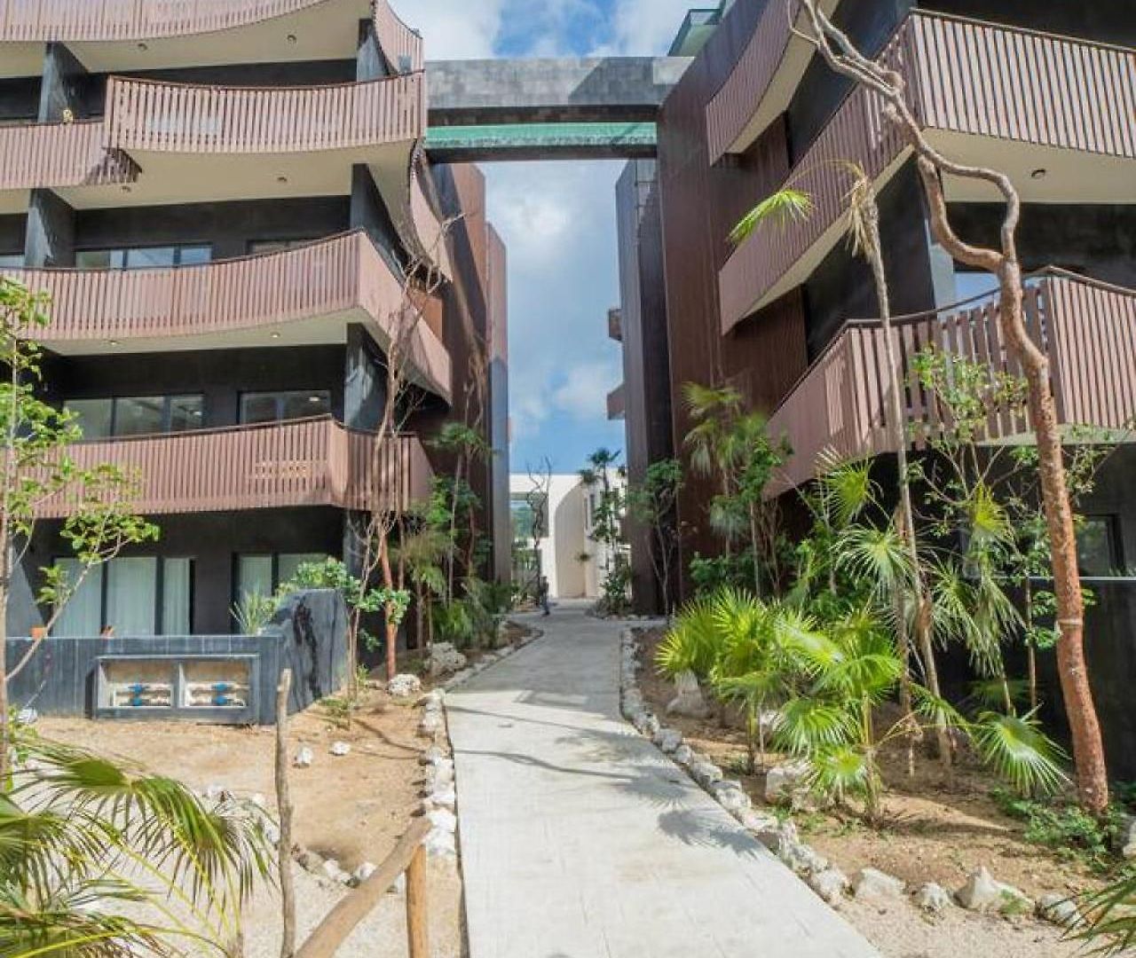 Modern Design Sunny Vibes In Prime Amira District Apartment Tulum