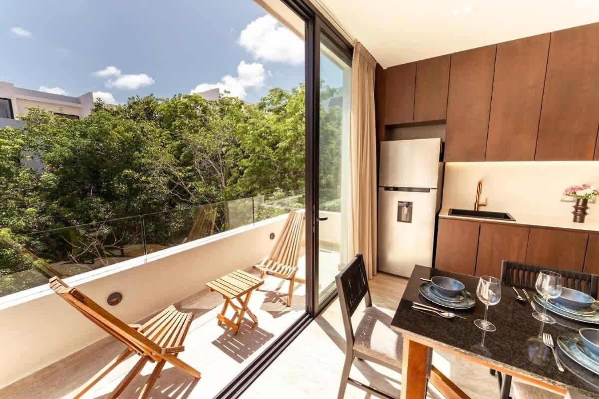Sleek Penthouse Escape With Rooftop Pool Tulum