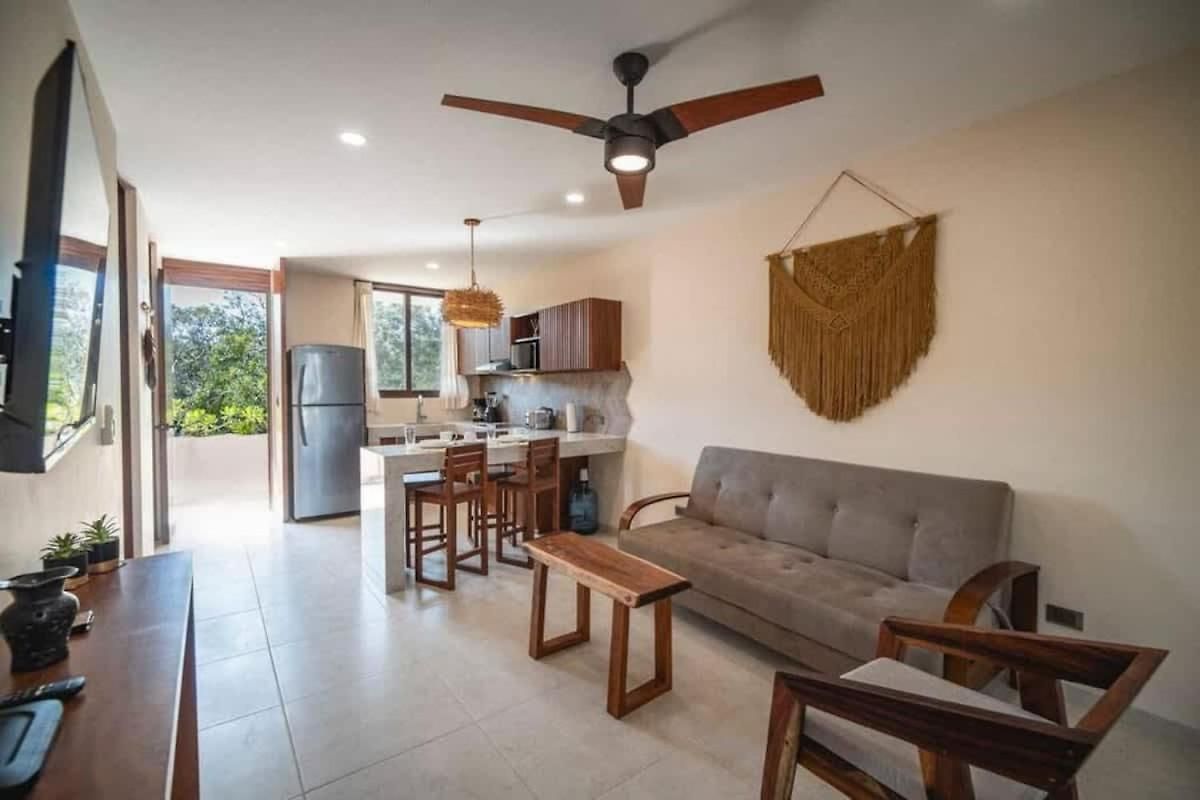 Getaway - 1br With 2 Queen Beds Pool Office Area & Gym Apartment *