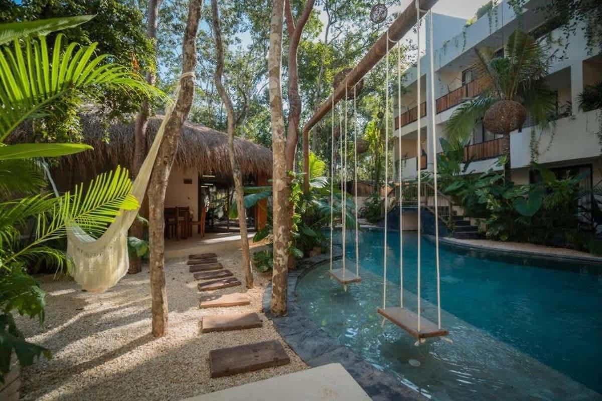 Apartment Getaway - 1br With 2 Queen Beds Pool Office Area & Gym Tulum