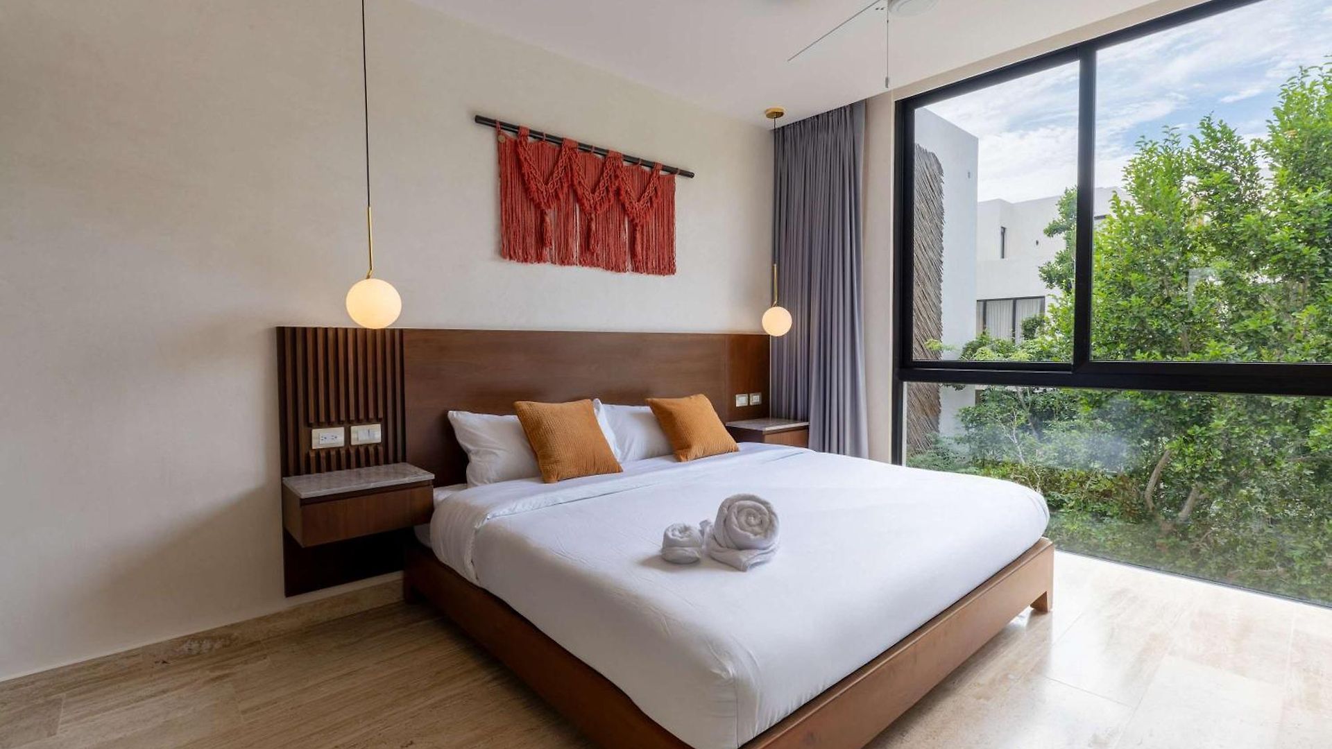 Apartment Luxury Penthouse Private Rooftop Pool Concierge *