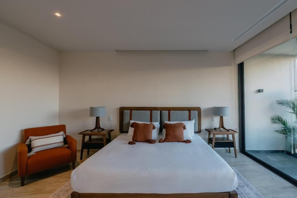 Luxury Jungle View Unit - 2br With Private Pool & Spacious Balcony