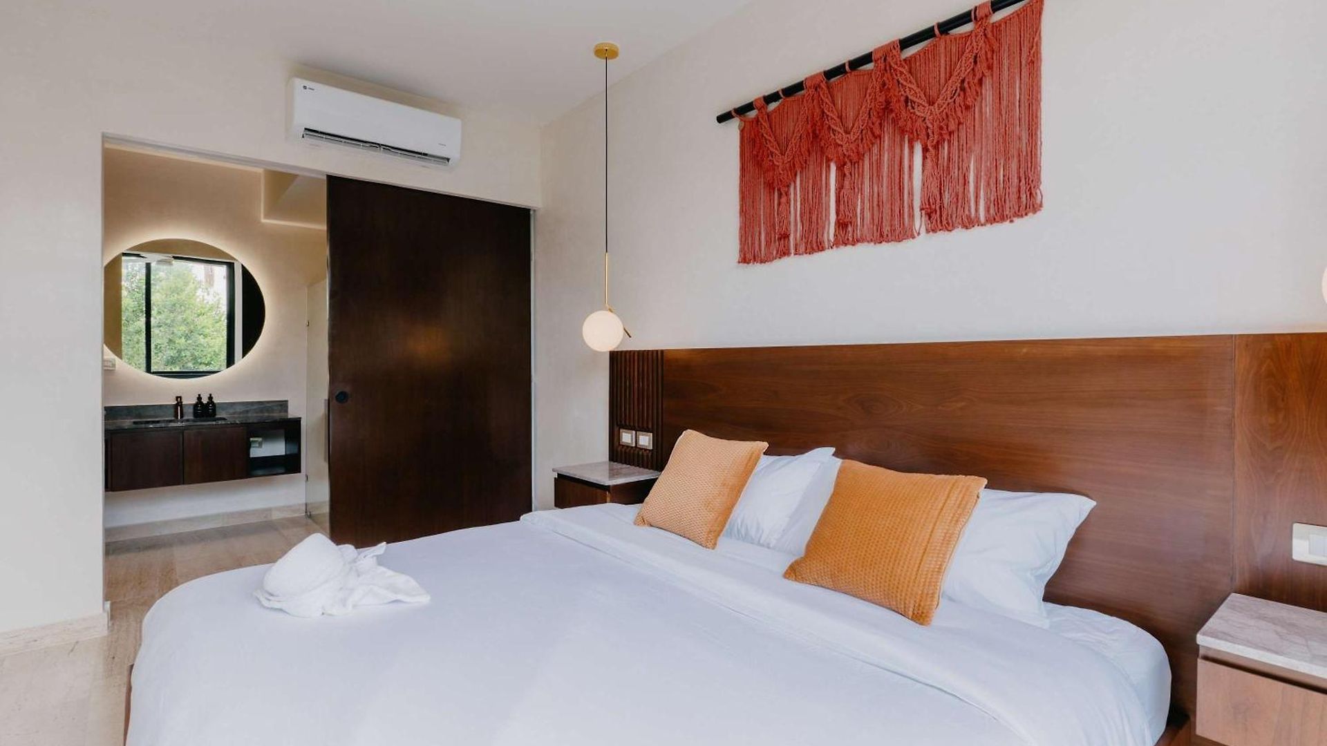 Apartment Luxury Penthouse Private Rooftop Pool Concierge *