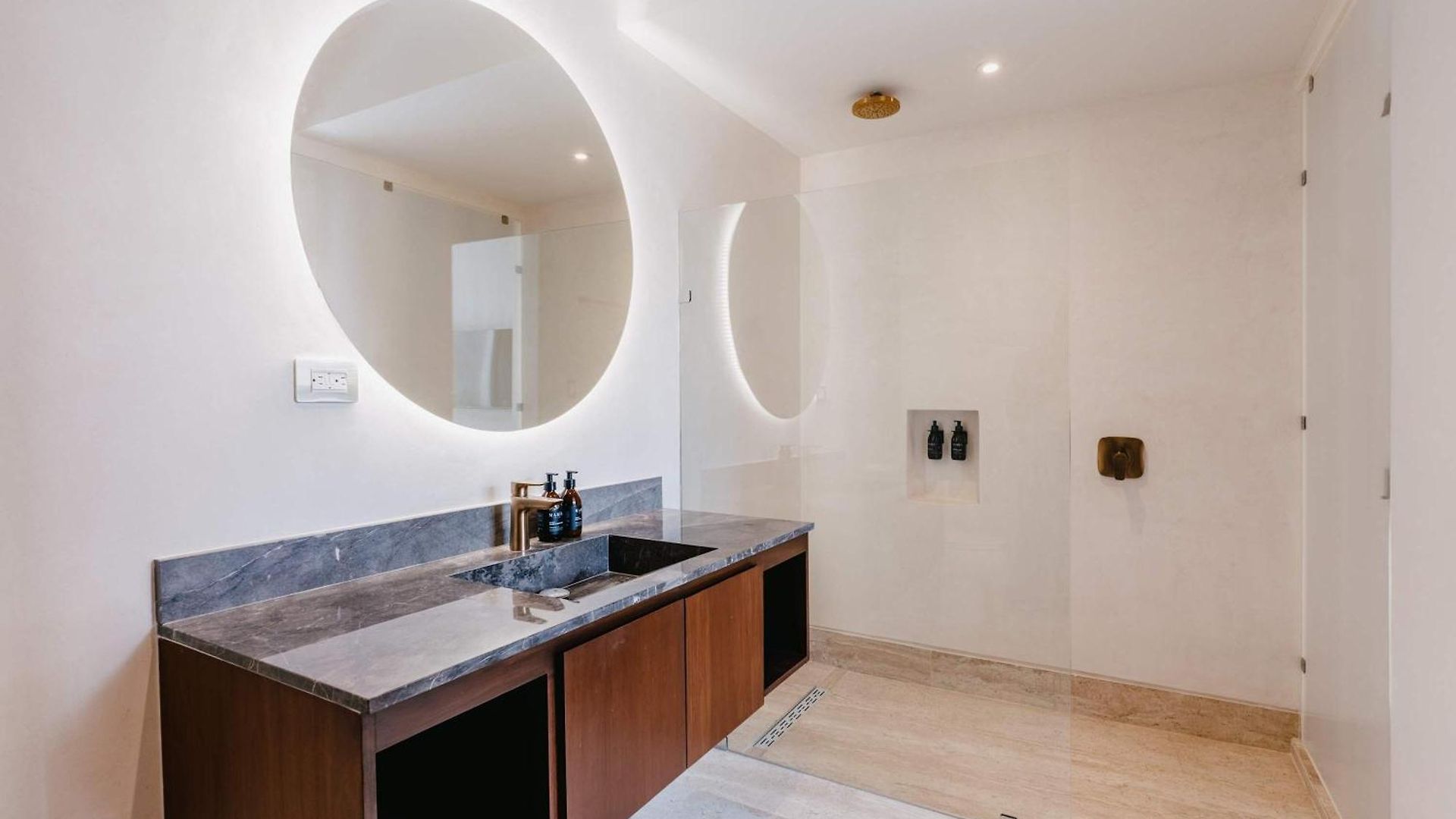 Apartment Luxury Penthouse Private Rooftop Pool Concierge
